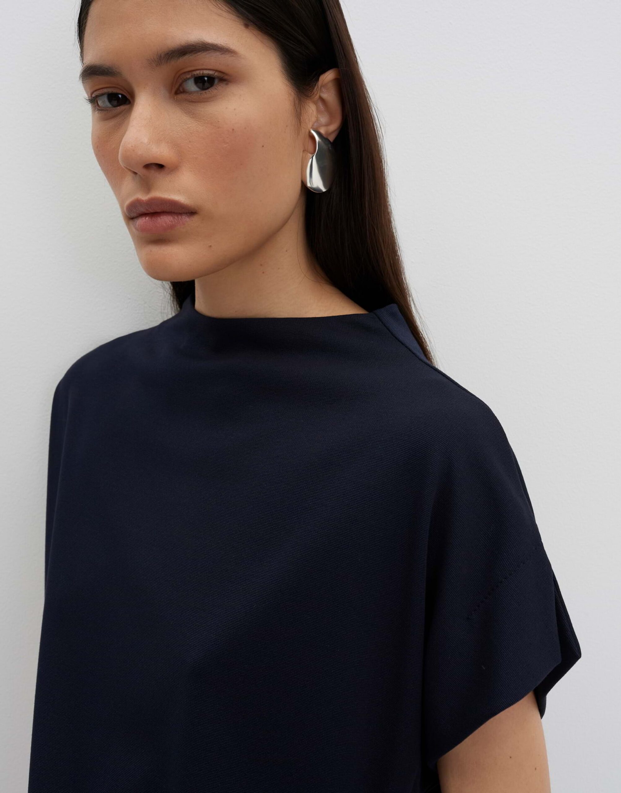 someday. Ujolina Sweatshirt mit Funnel Neck – Bild 4