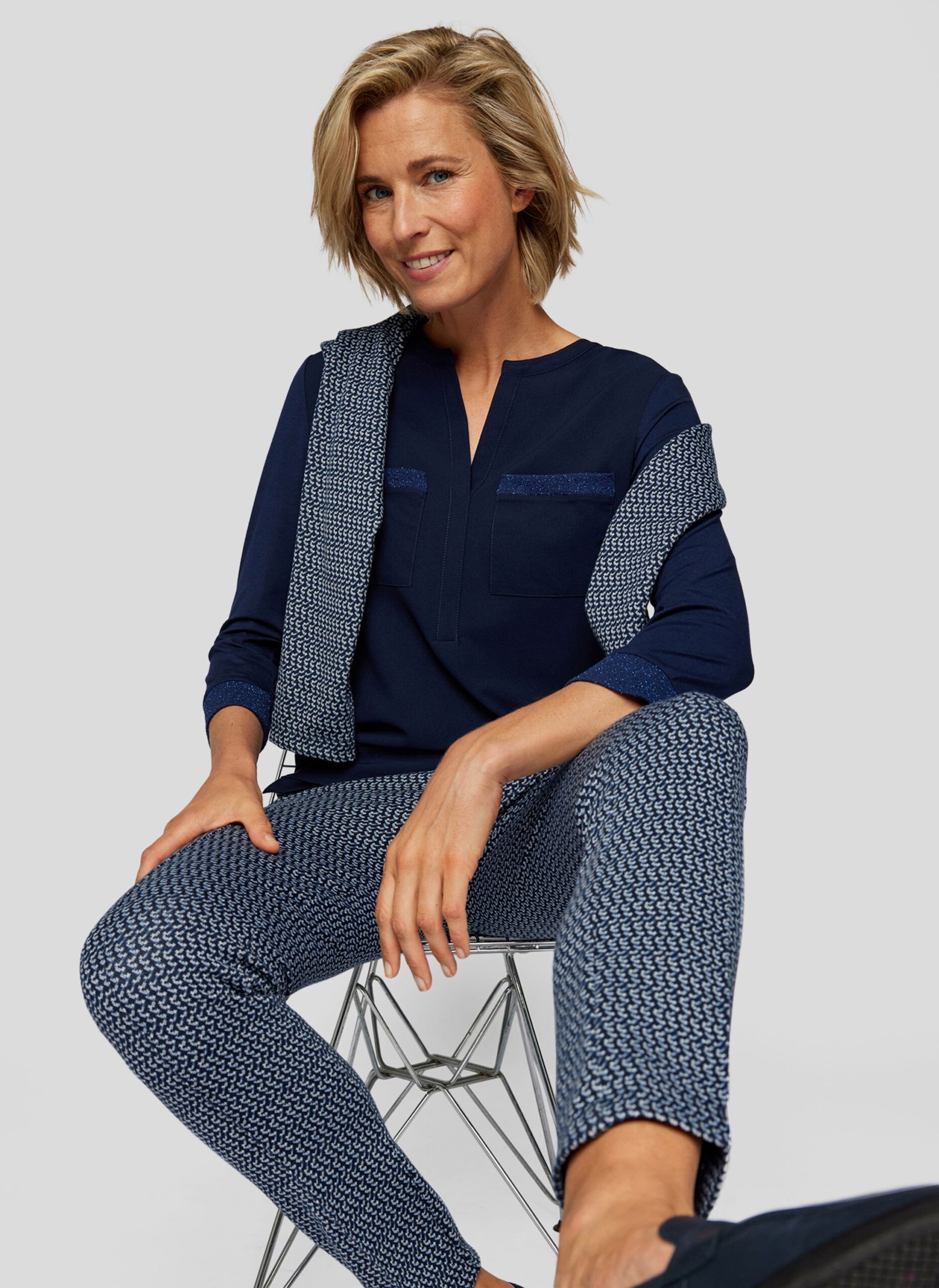 Rabe Bluse in Dunkelblau – Bild 7