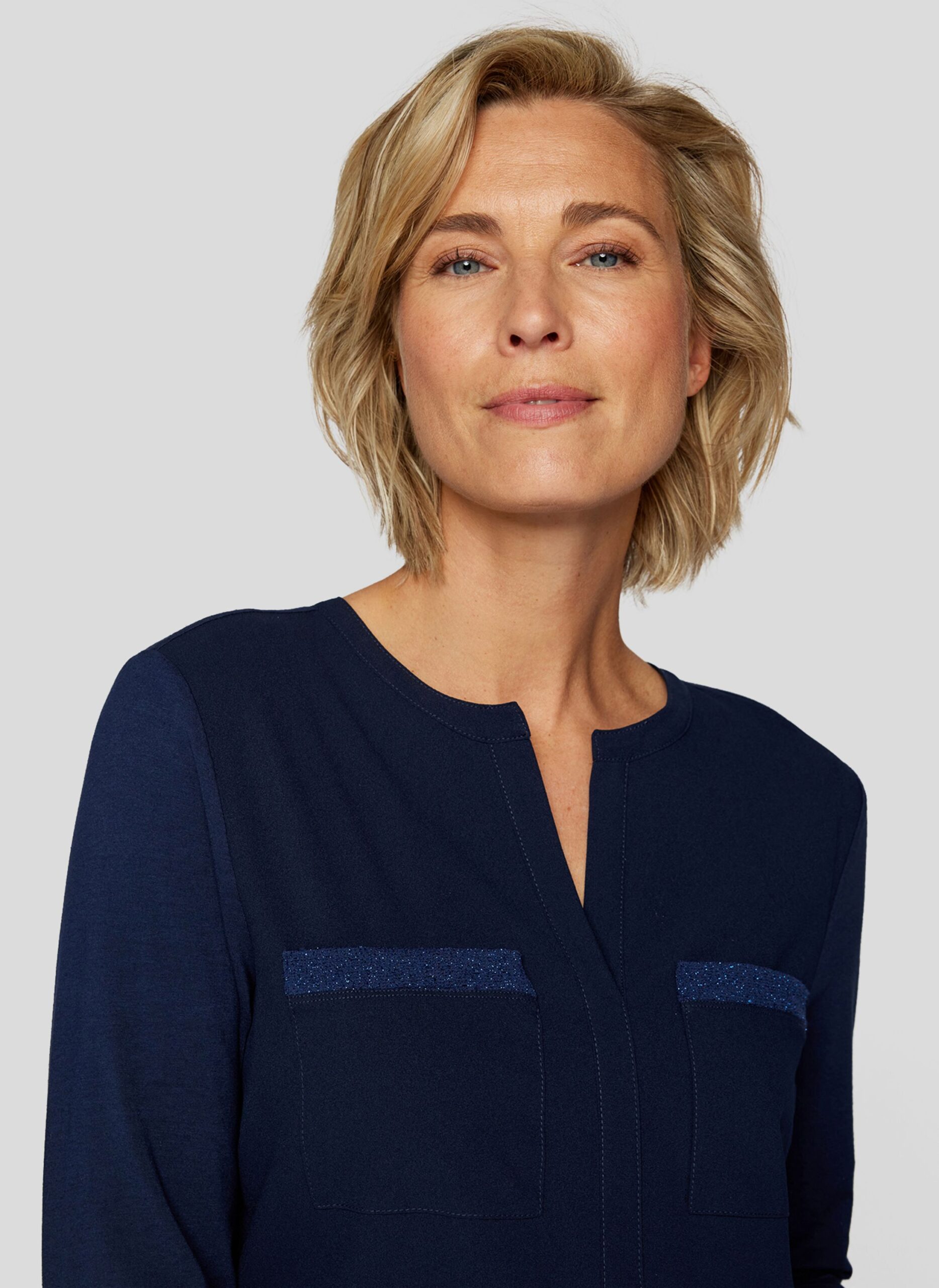 Rabe Bluse in Dunkelblau – Bild 3