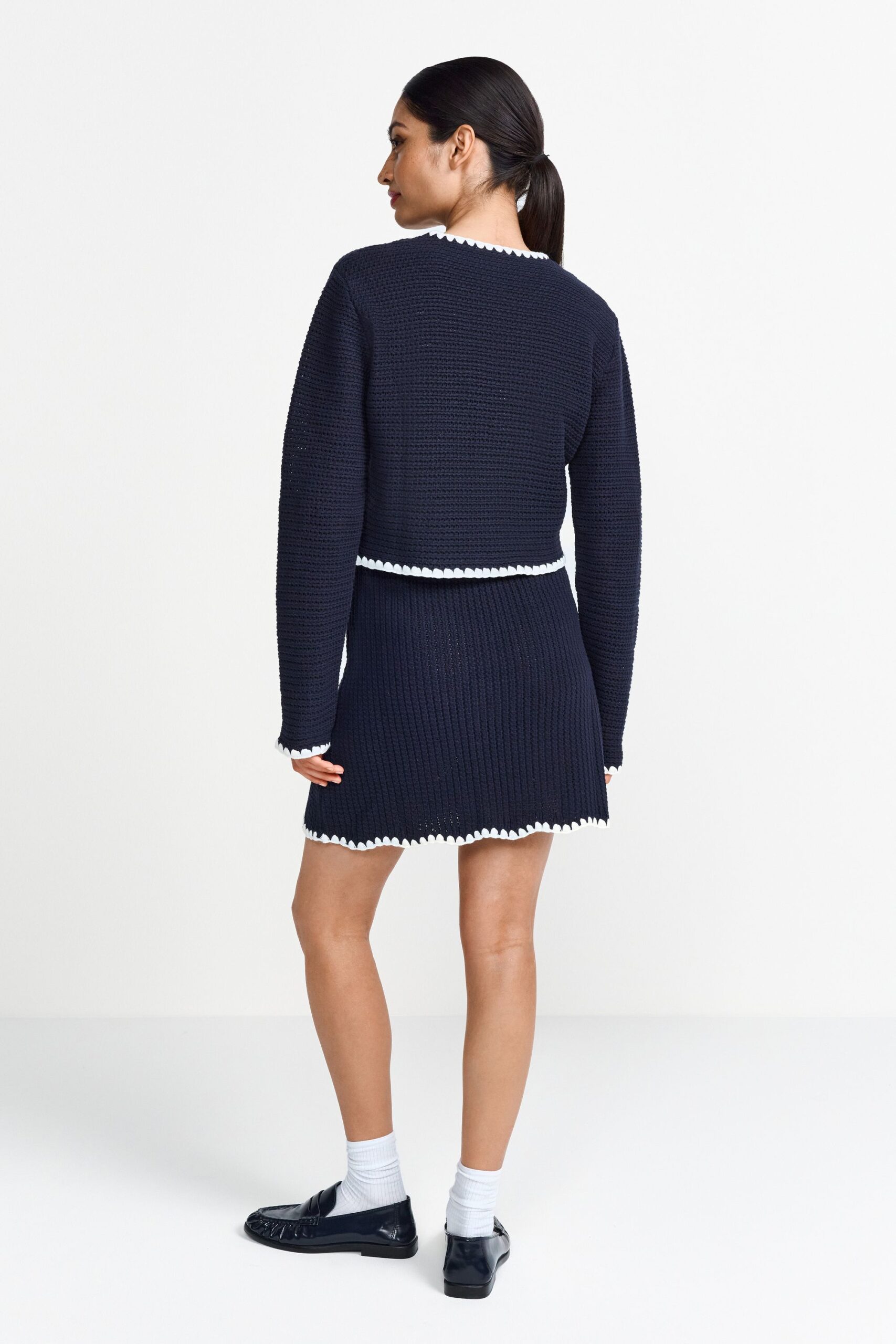 Rich & Royal Strickjacke mit goldenen Knöpfen – Bild 5