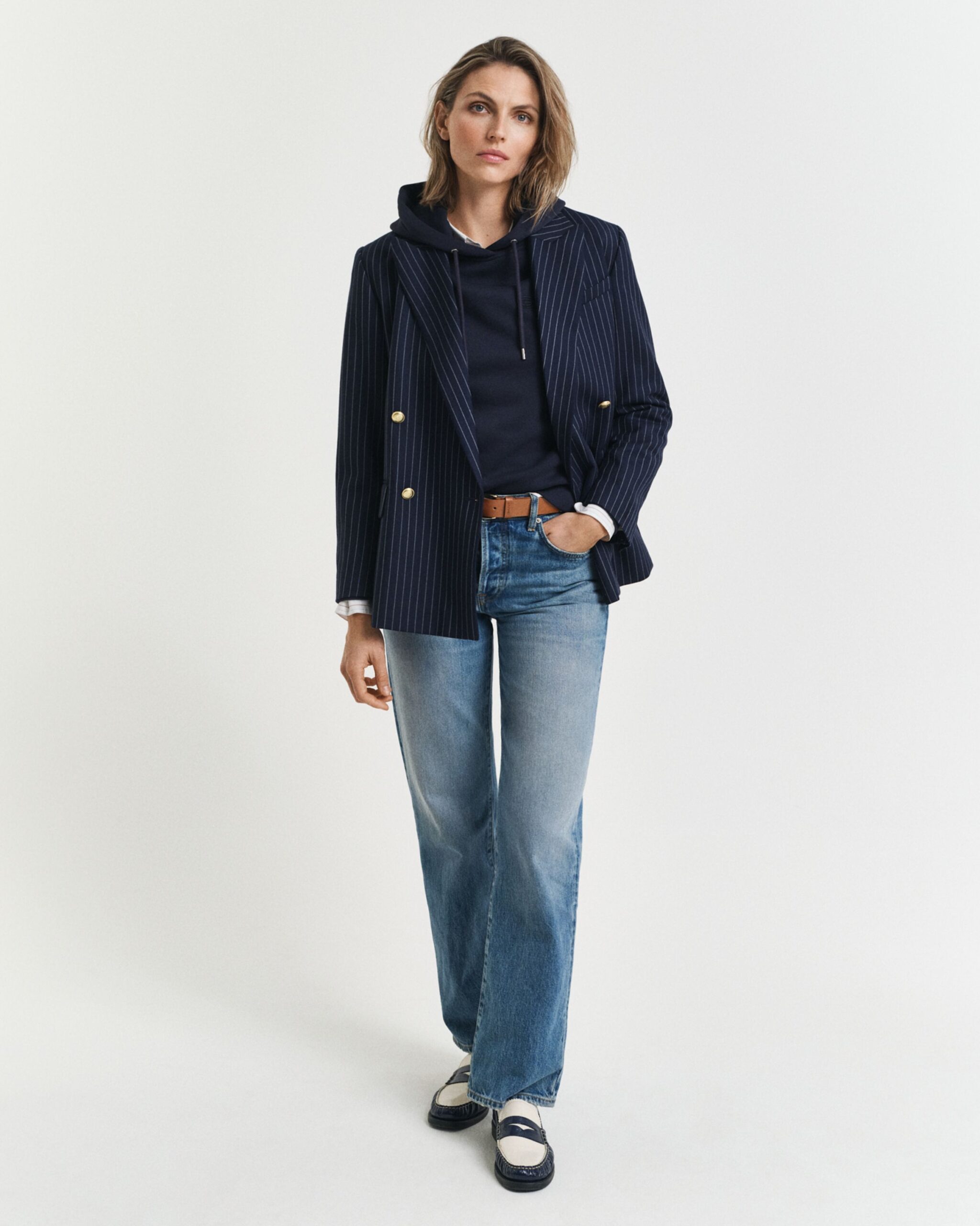 GANT Tonal Shield Hoodie – Bild 2