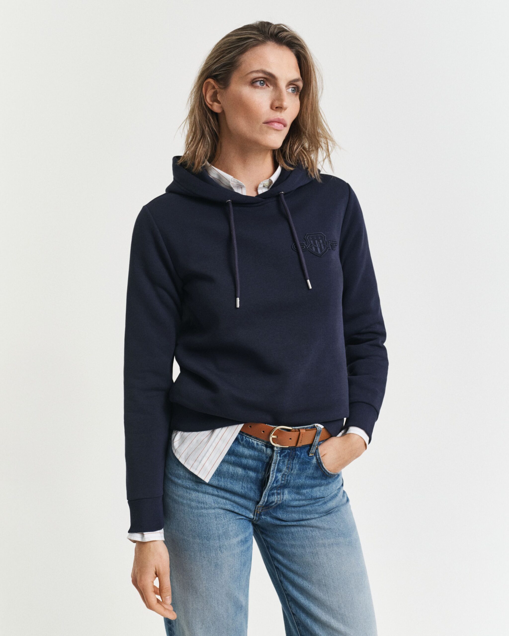 GANT Tonal Shield Hoodie – Bild 3