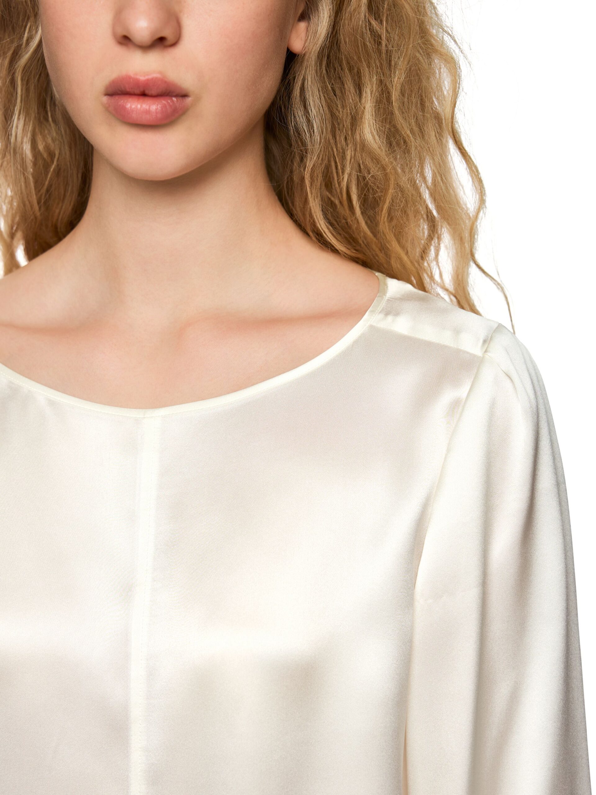 Marc Cain Additions Lockere Seidenbluse – Bild 3