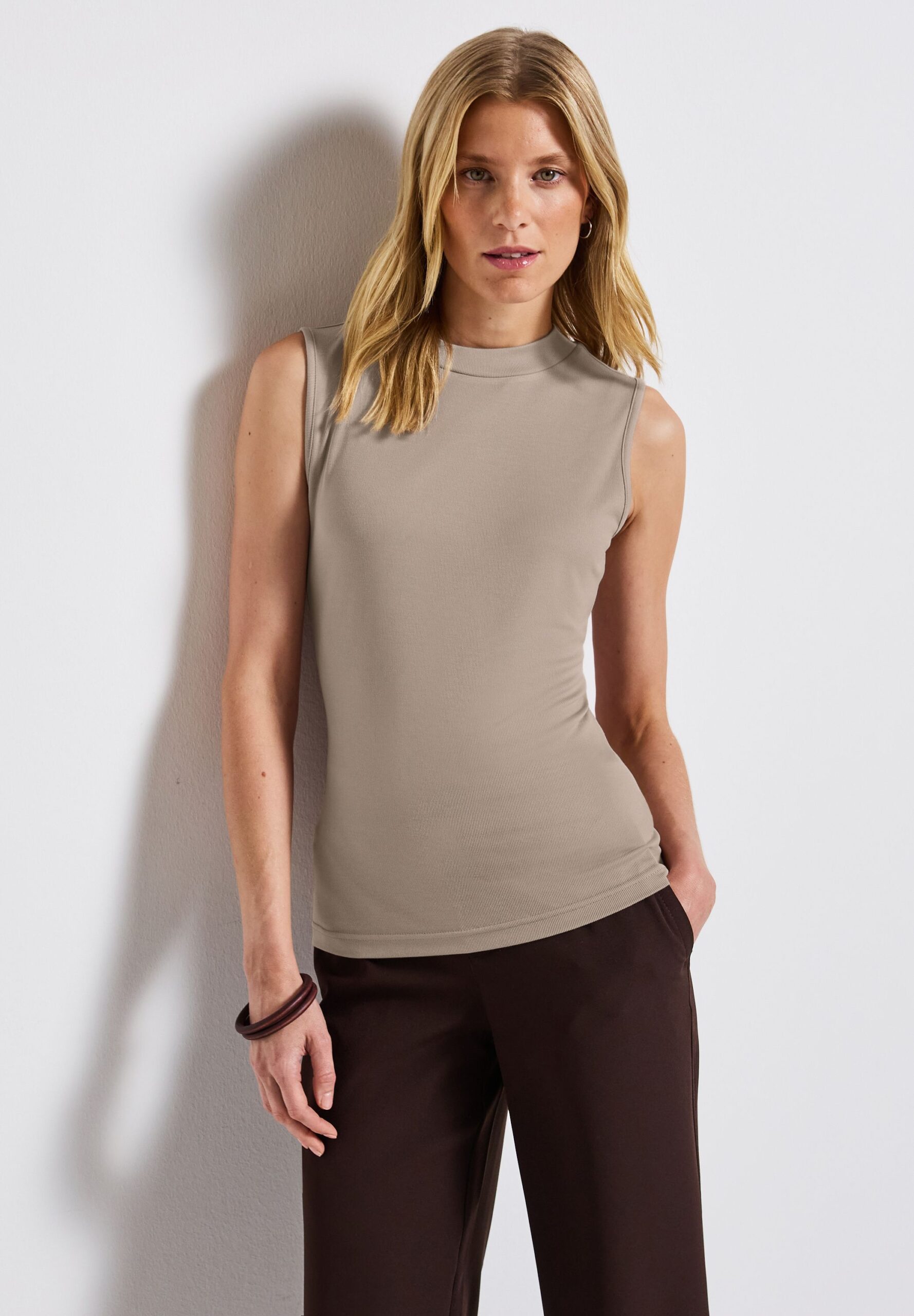 Street One Ärmelloses Rippstruktur-Top mit Turtleneck – Bild 4