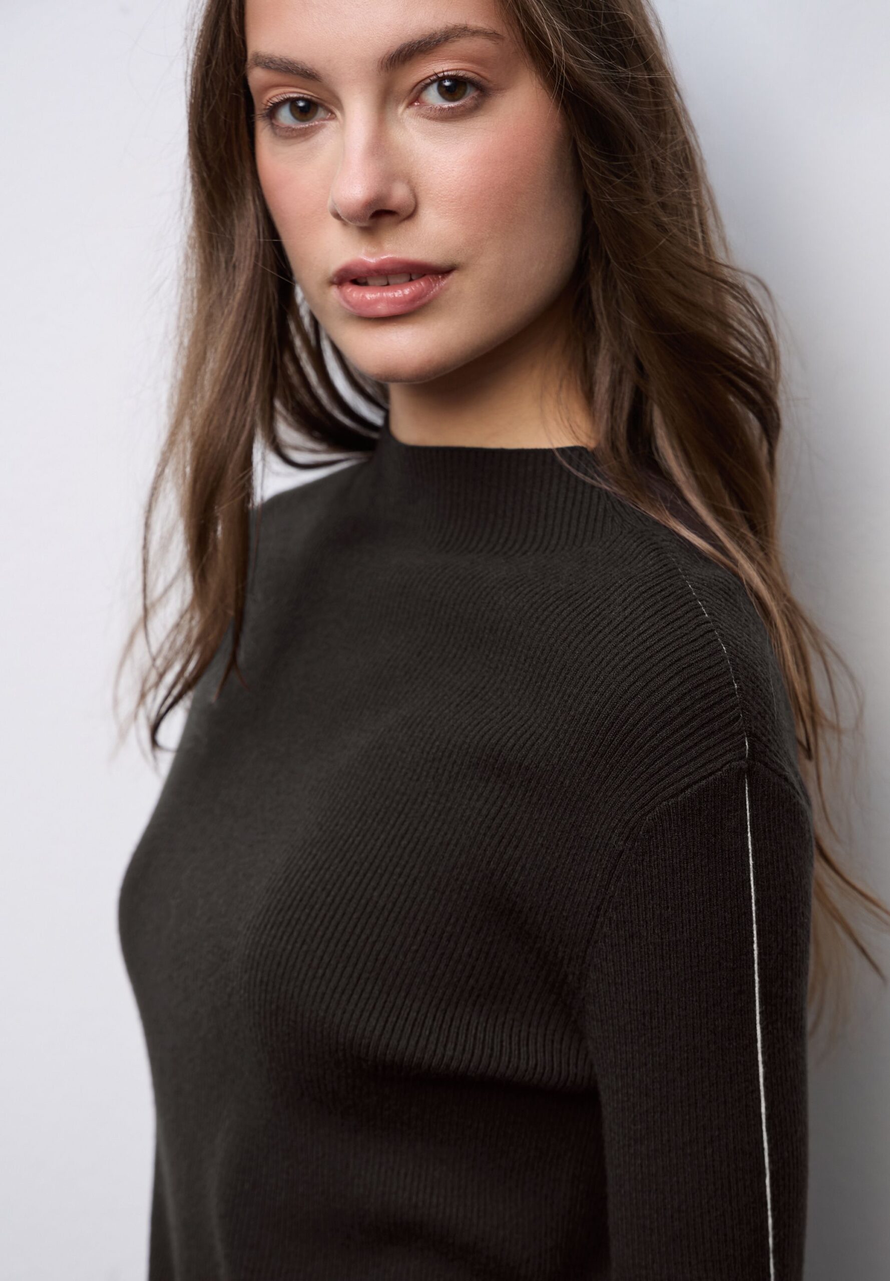 Street One Ribbed Turtle Sweater – Bild 4