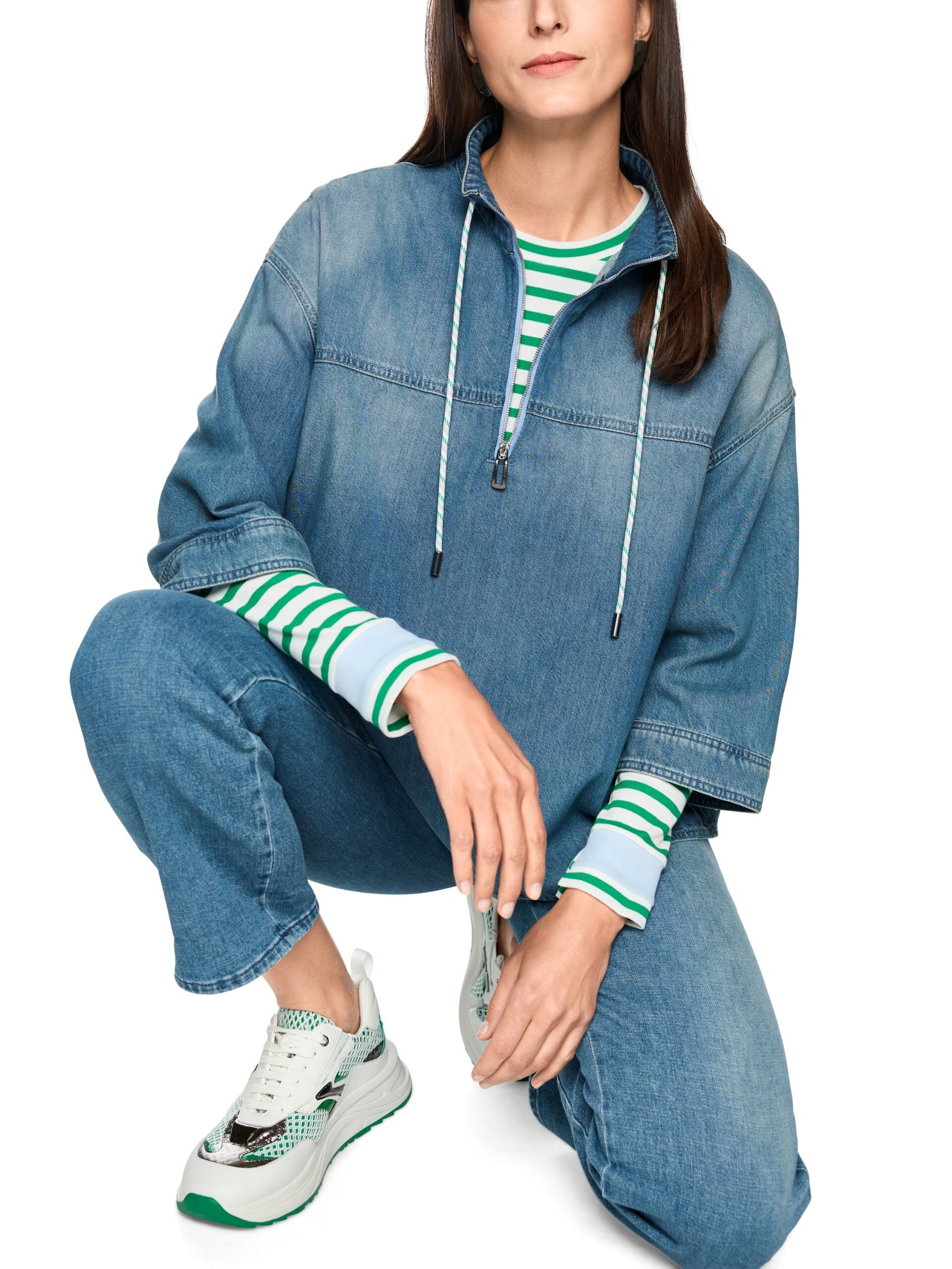 Marc Cain Sports Sportive Jeansbluse mit Stehkragen – Bild 3