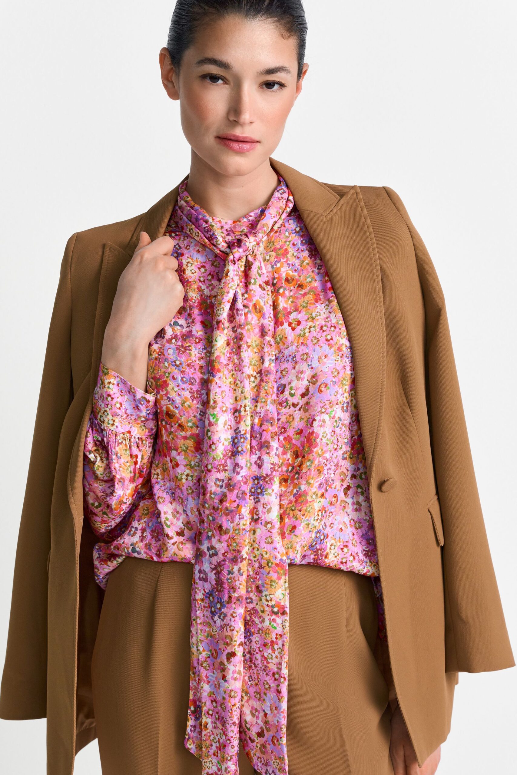 Rich & Royal Printed Blouse with Bow – Bild 6