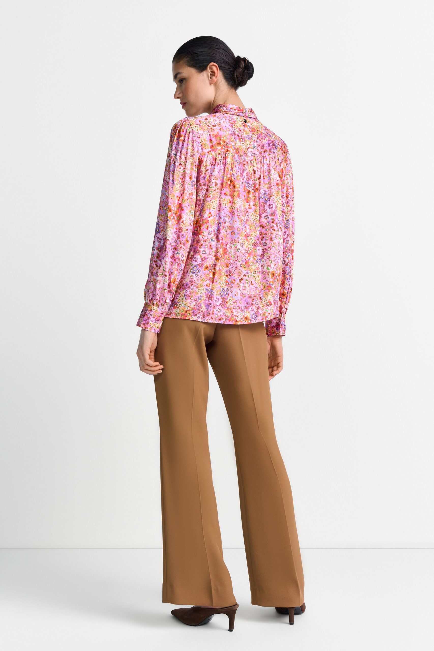 Rich & Royal Printed Blouse with Bow – Bild 5