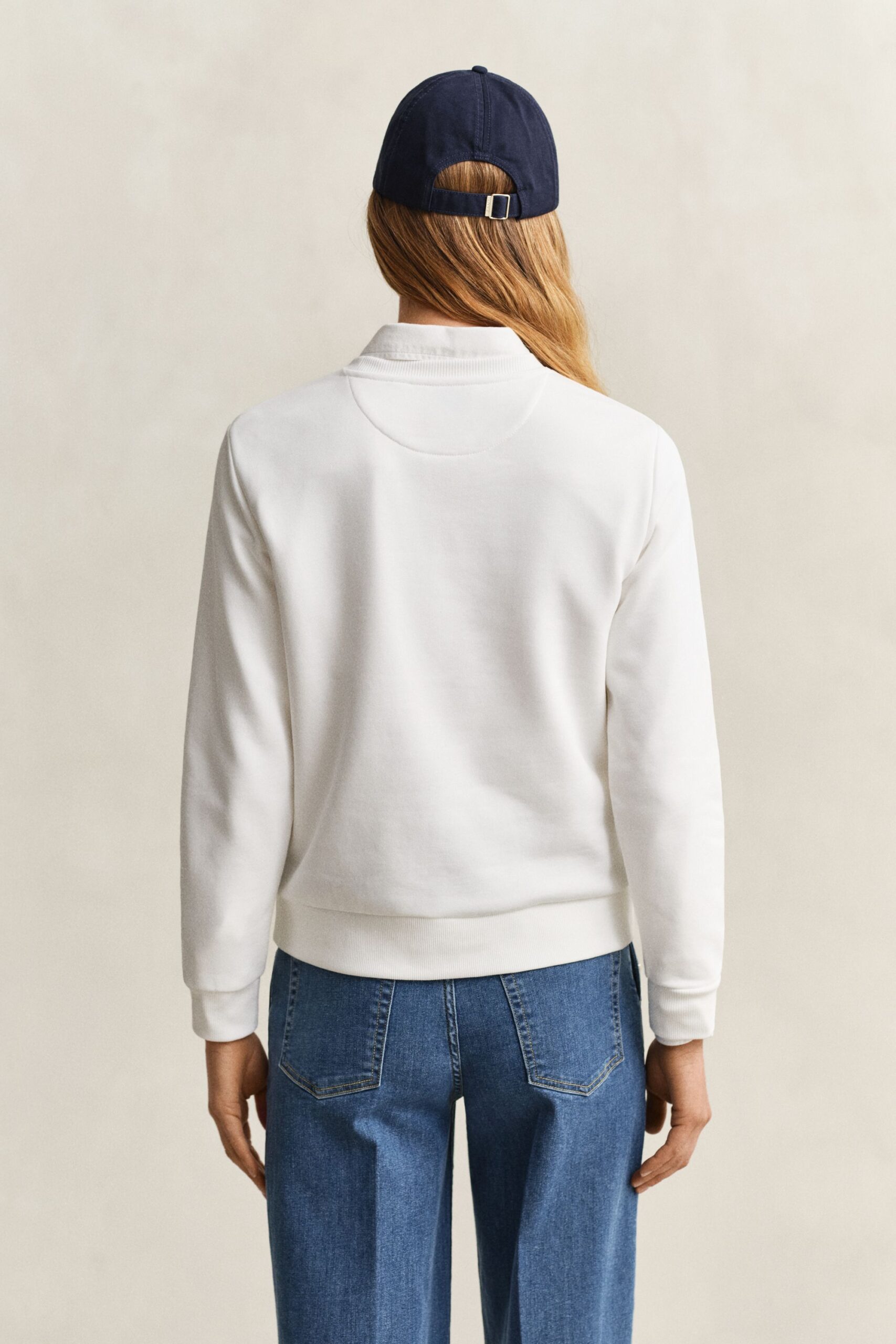 GANT Tonal Shield Rundhals-Sweatshirt – Bild 5