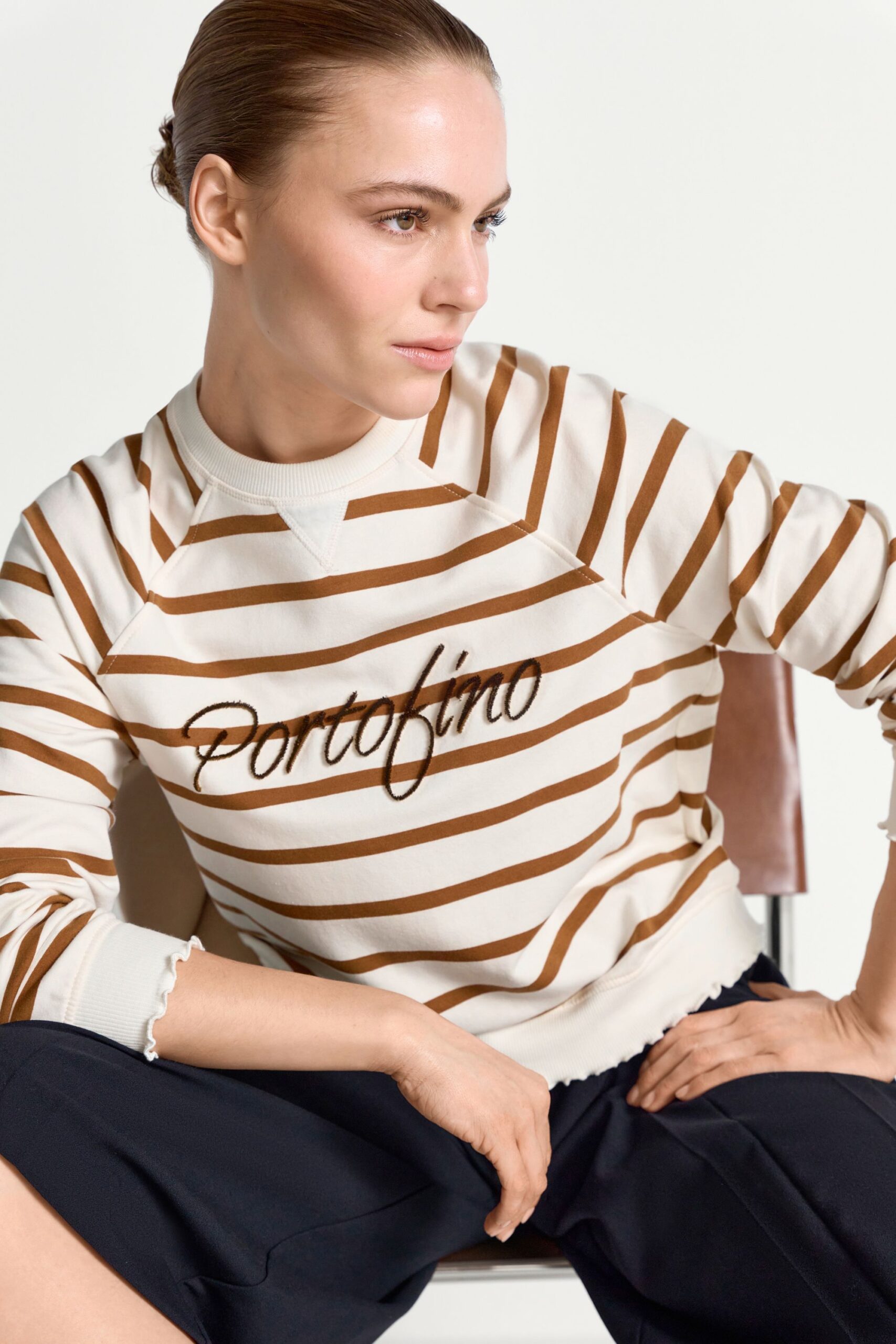 Rich & Royal Striped Sweaty with Application – Bild 5