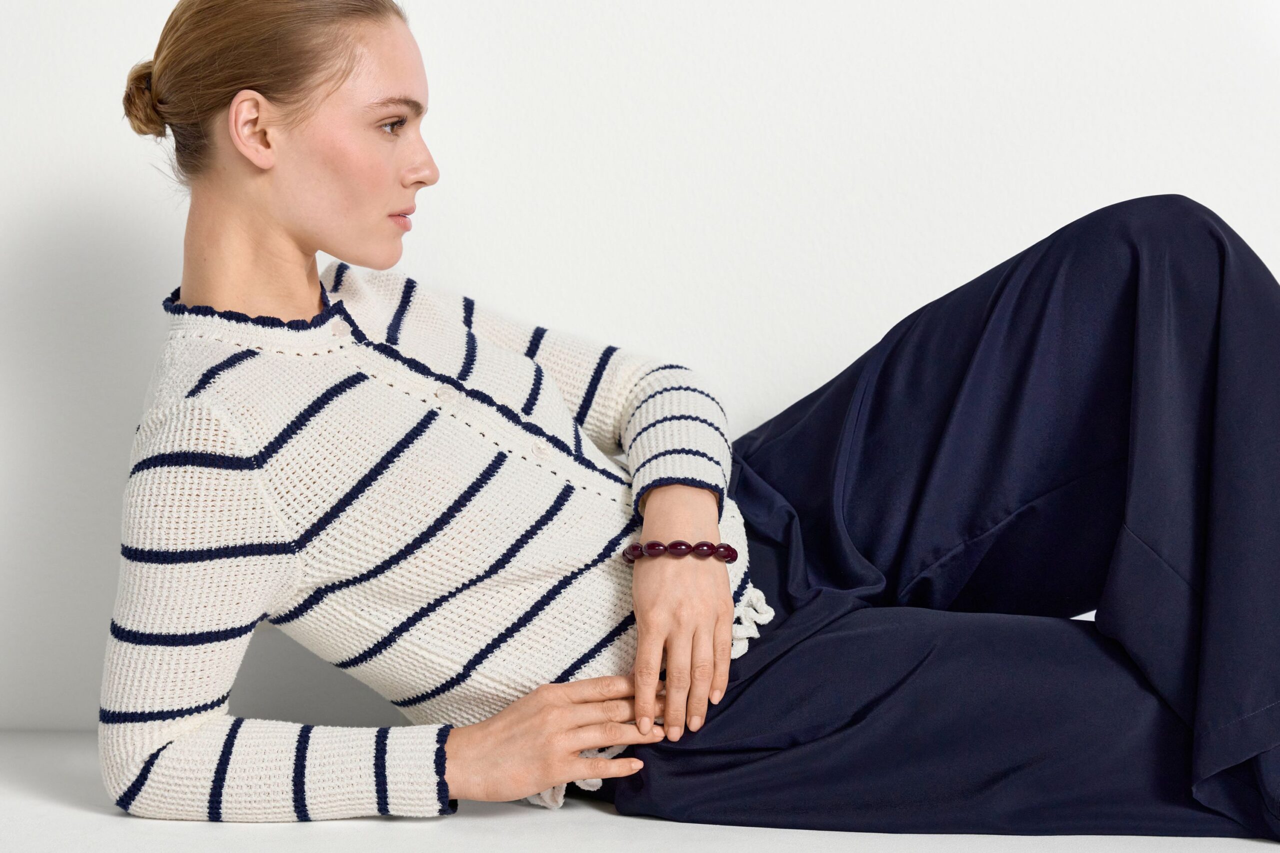 Rich & Royal Strickjacke mit Schlingenfransen – Bild 4