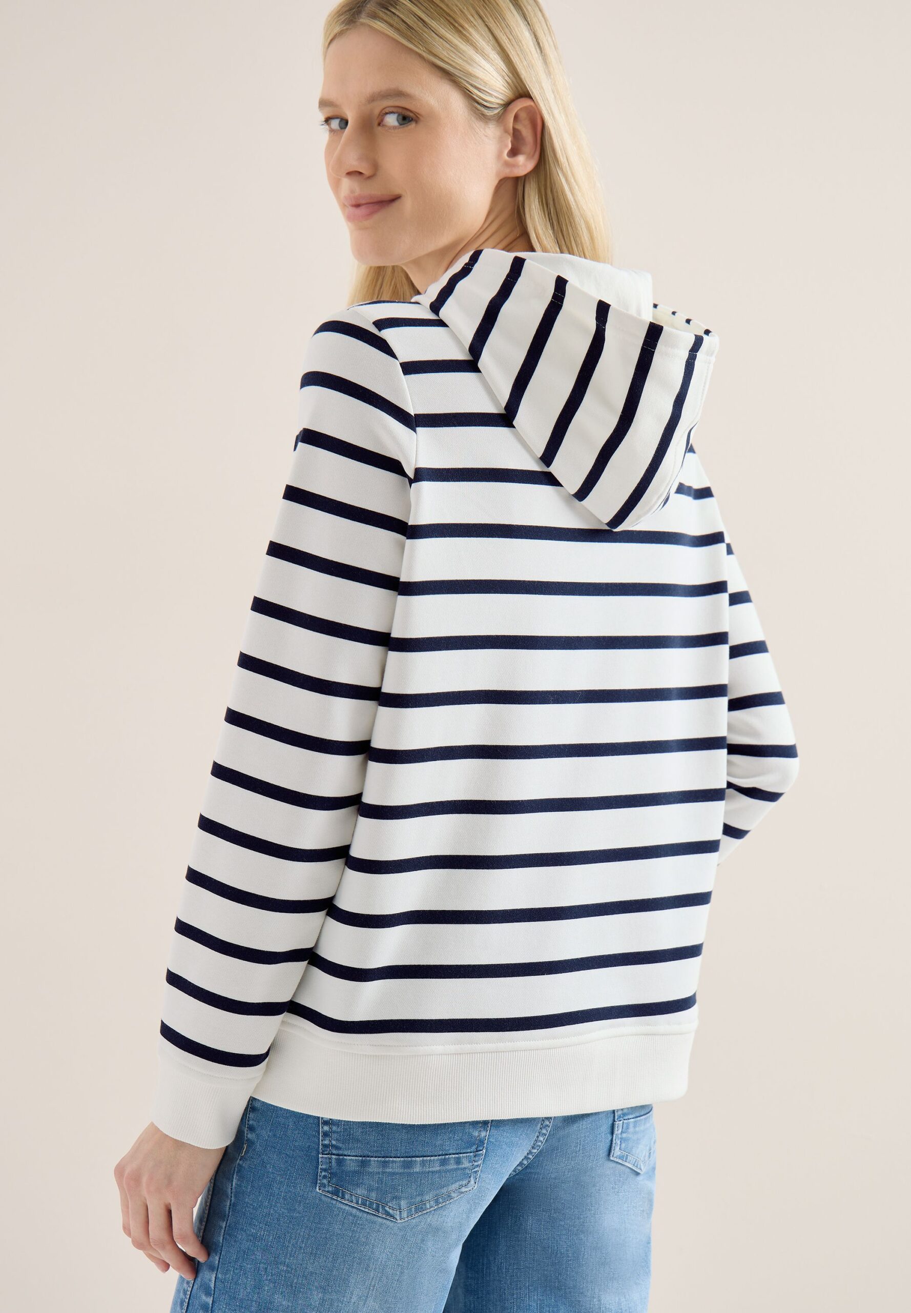 CECIL Striped Hoody mit Brustprint – Bild 3