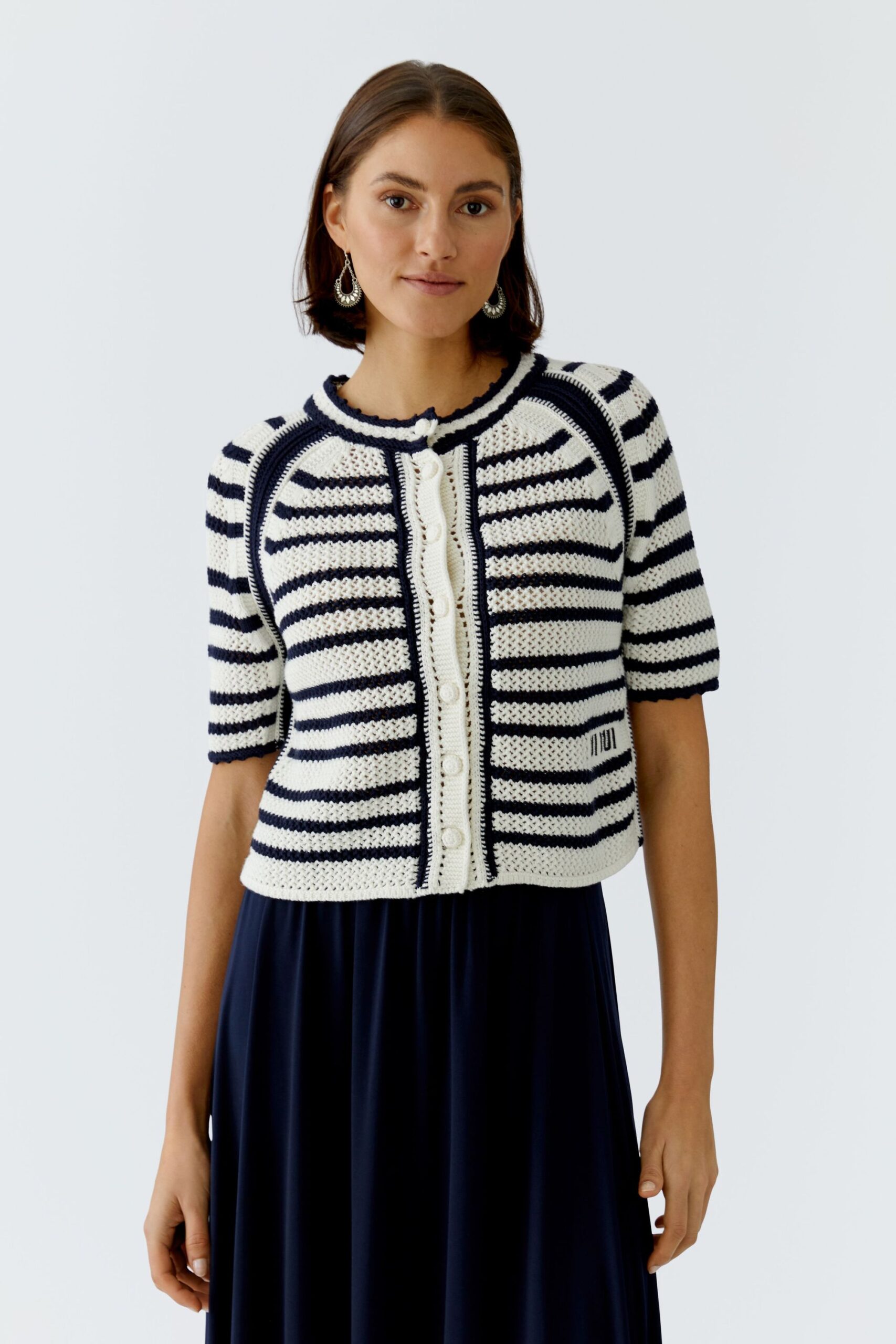 Oui Strickjacke in Häkeloptik – Bild 3