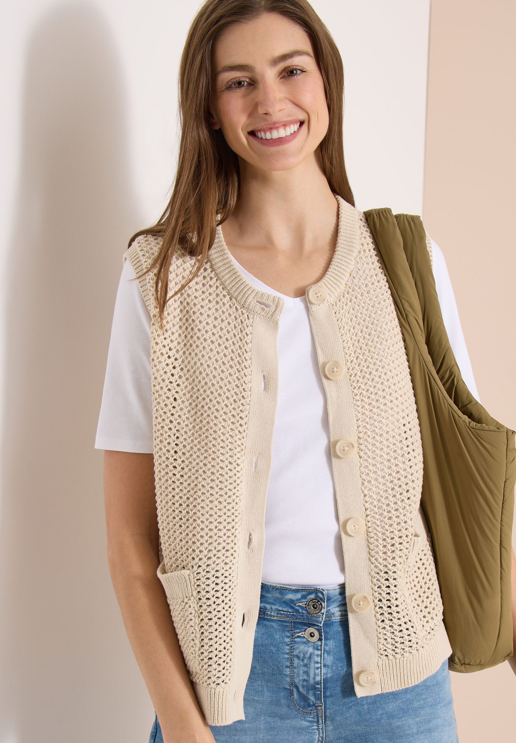 CECIL Weste mit Rundhals im Crochet-Look – Bild 4