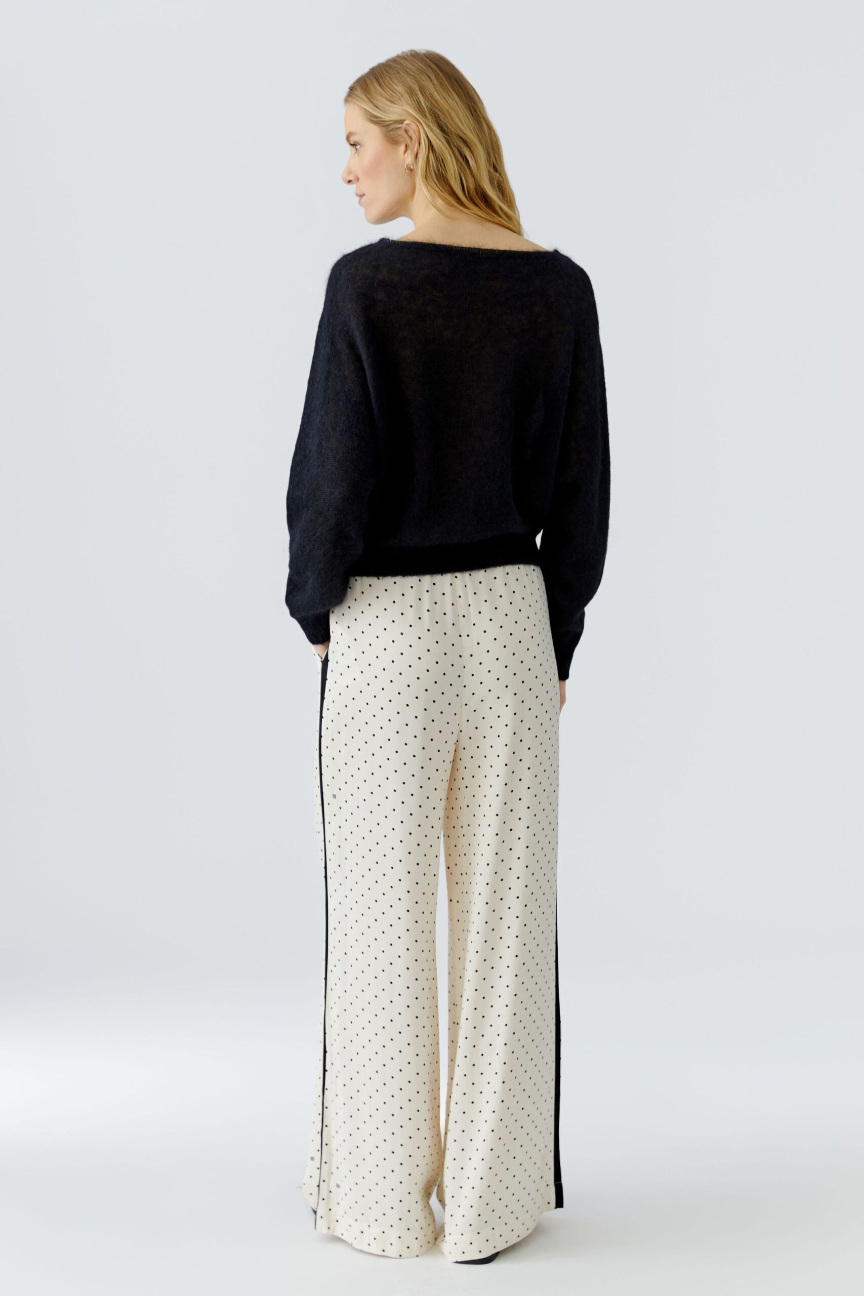 Oui Lässig geschnittener Strickpullover mit U-Boot-Ausschnitt – Bild 5