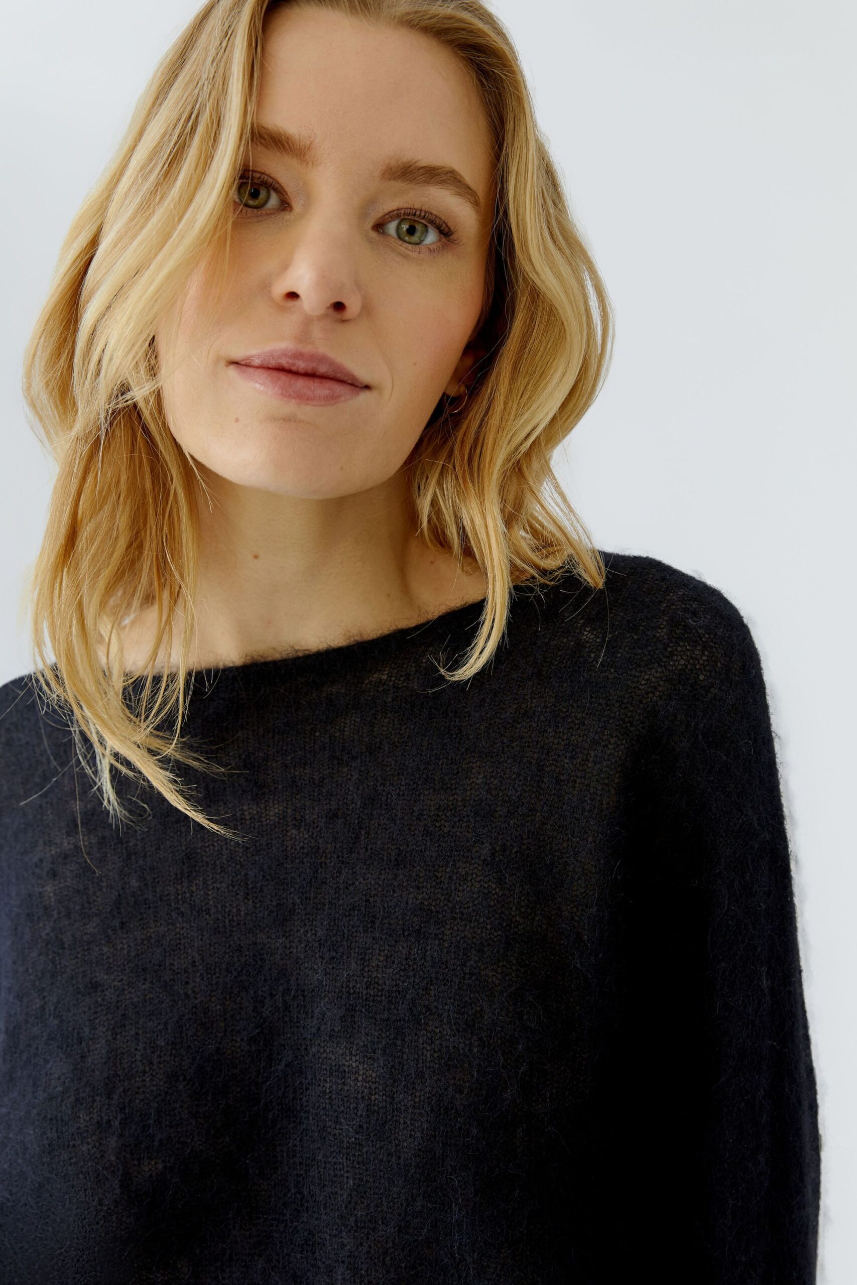 Oui Lässig geschnittener Strickpullover mit U-Boot-Ausschnitt – Bild 4