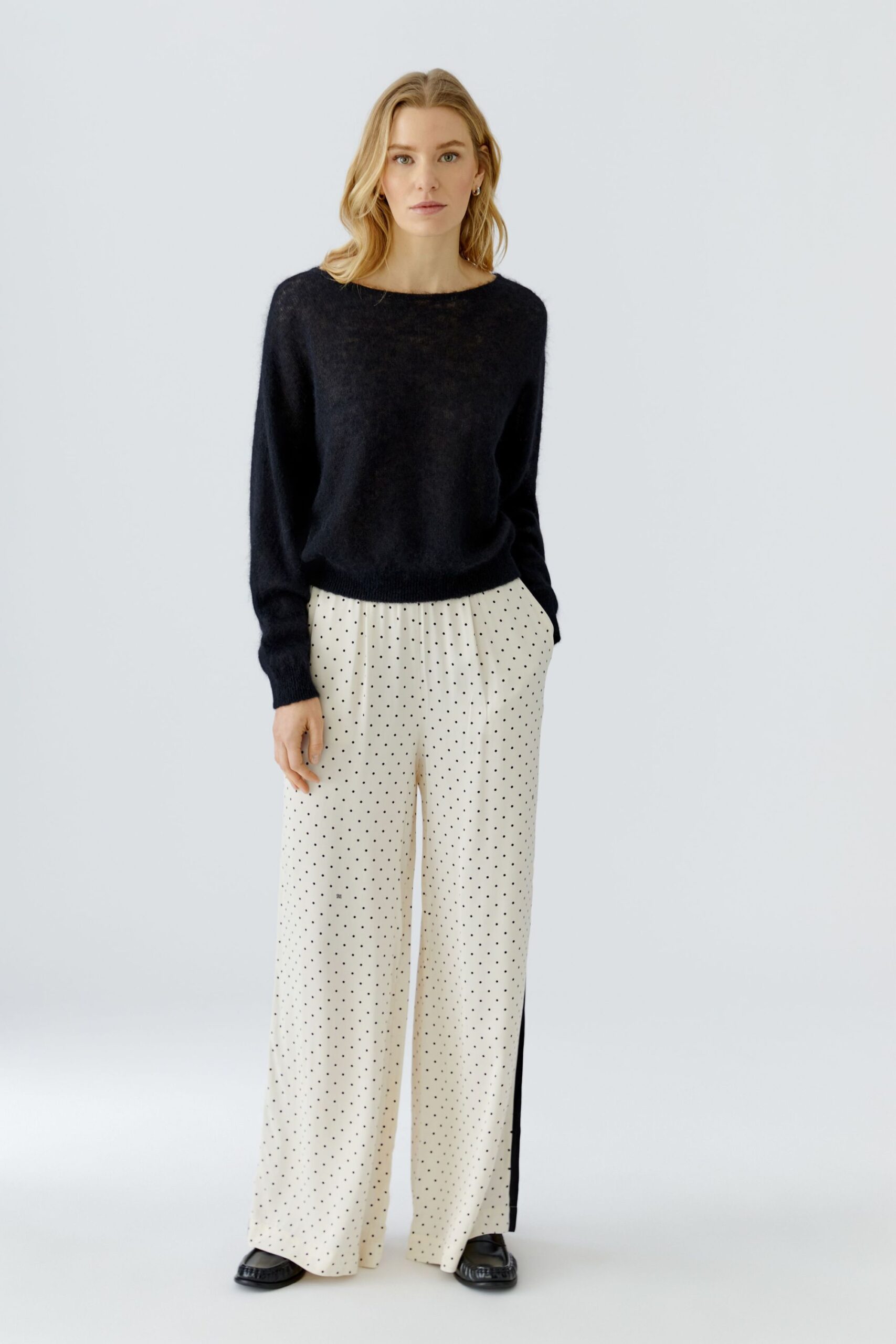 Oui Lässig geschnittener Strickpullover mit U-Boot-Ausschnitt – Bild 3