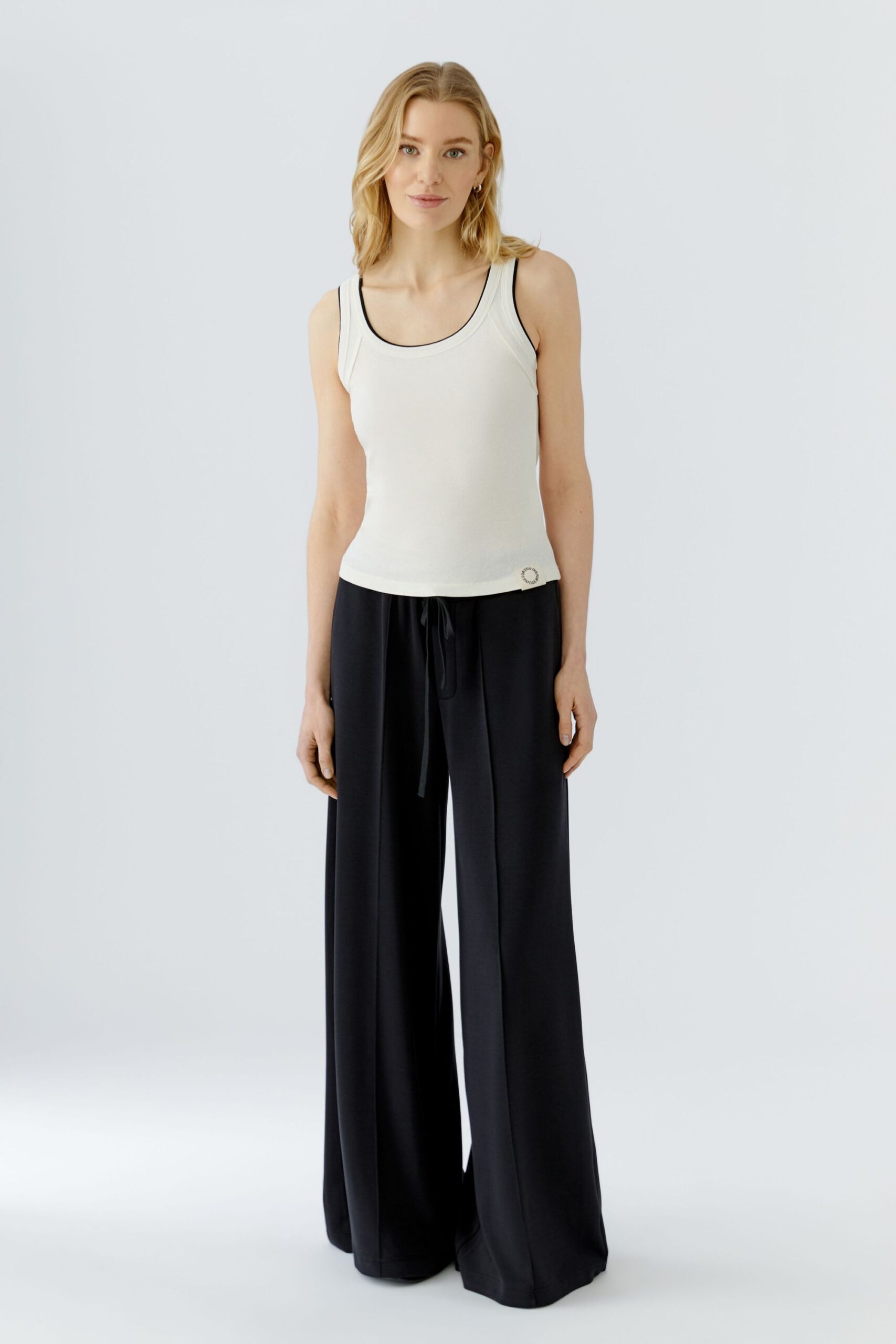 Oui Sportives Tank Top mit Bicolor-Blende – Bild 3