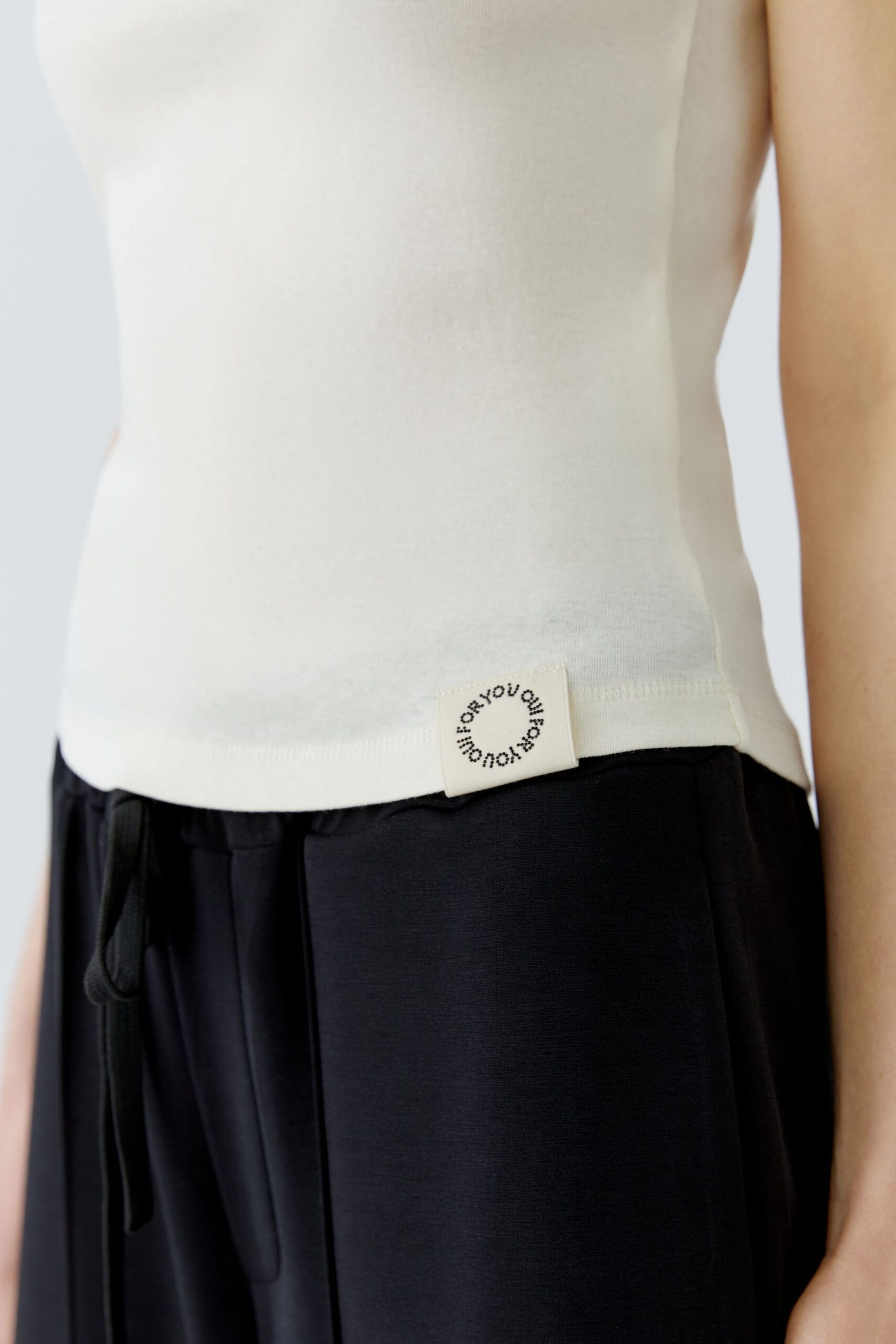 Oui Sportives Tank Top mit Bicolor-Blende – Bild 5
