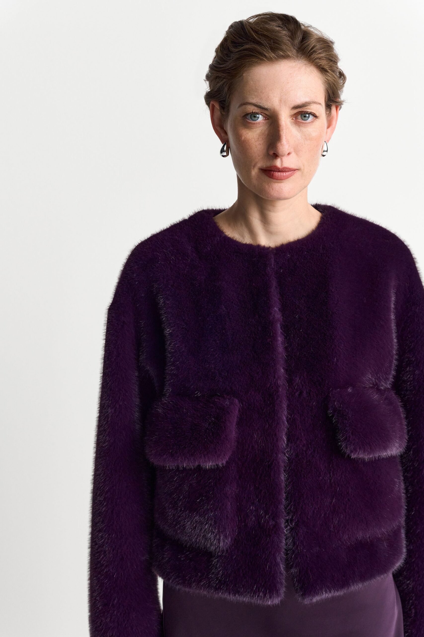 Rich & Royal Boxy Faux Fur Jacket Collarless – Bild 3