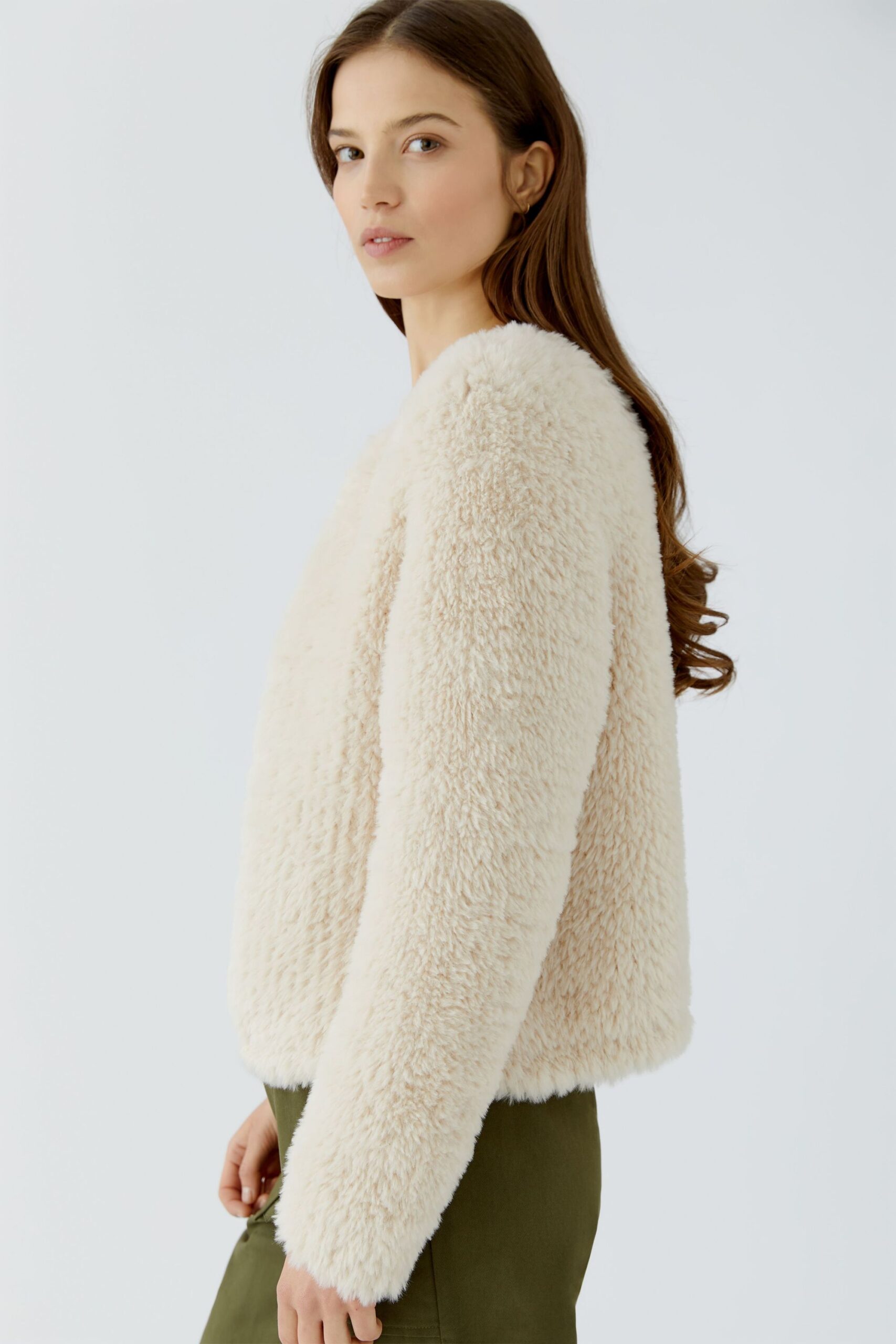 Oui Nahtlose Strickjacke mit Hakenverschluss – Bild 4