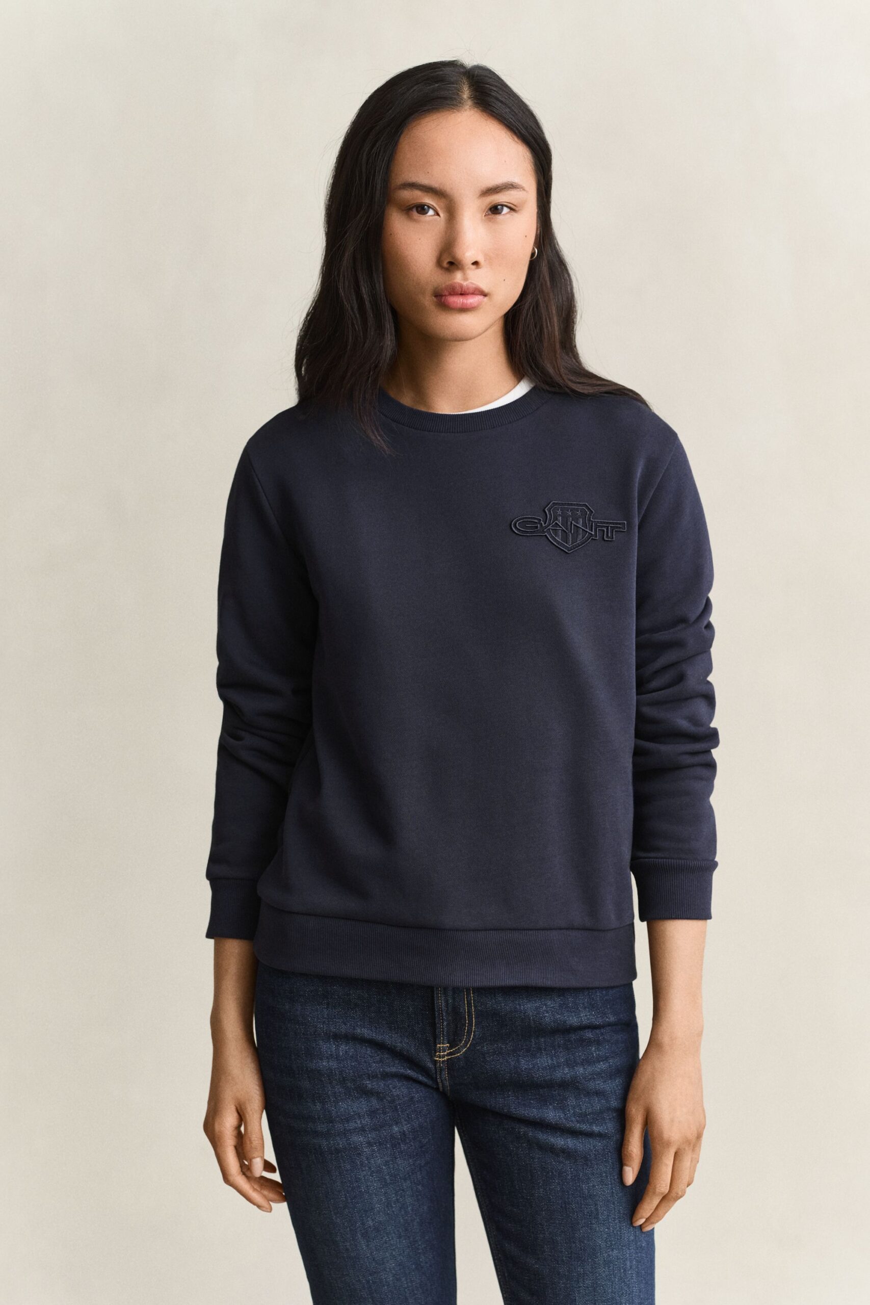 GANT Tonal Shield Rundhals-Sweatshirt – Bild 8