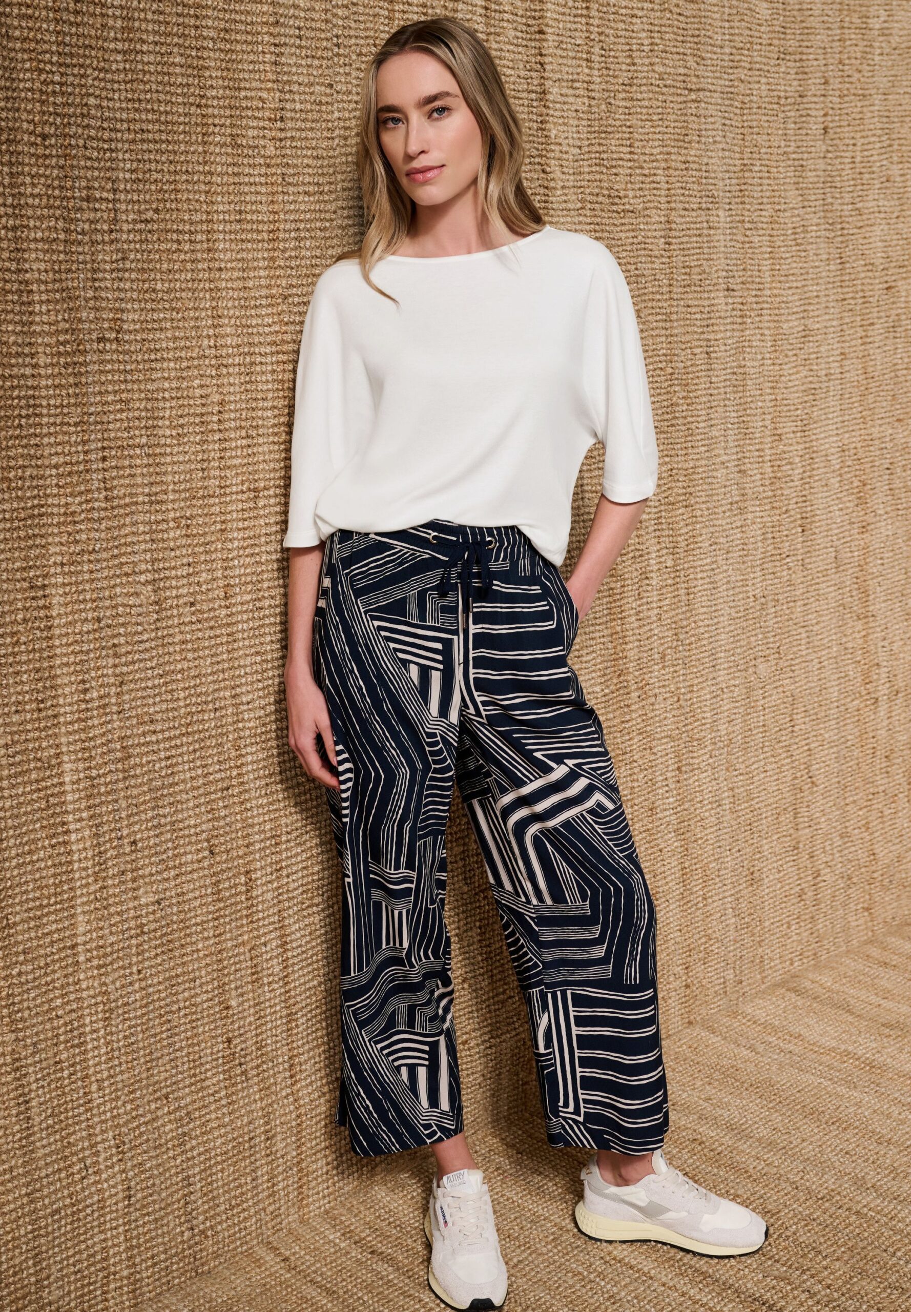 Street One Basic Shirt mit Boat Neck und Elastikbund – Bild 2