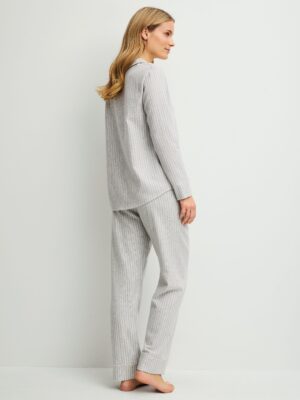 Calida Damen Pyjama aus Baumwollflanell mit Hemdkragen