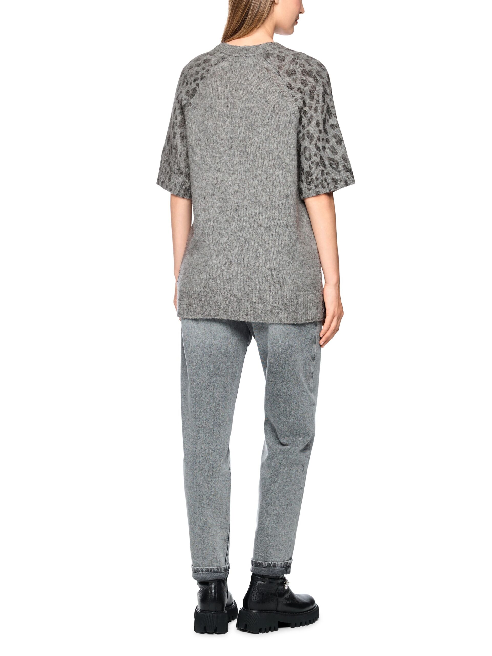 Marc Cain Sports Langer Pullover mit Leo-Muster – Bild 6