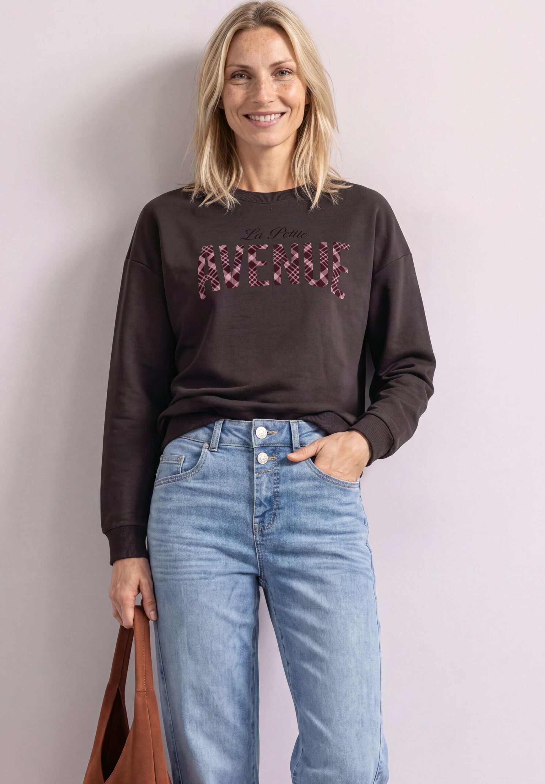 Street One Langarmshirt mit Wording Artwork – Bild 4