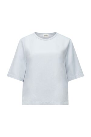 Drykorn Kleidungsstück mit zeitlosem Design und hochwertigen Materialien